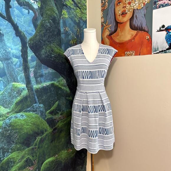 three dots geometric fit & flare dress made in usa - Picture 6 of 6